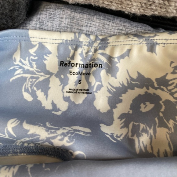 Reformation Eco Move Leggings - Picture 5 of 6